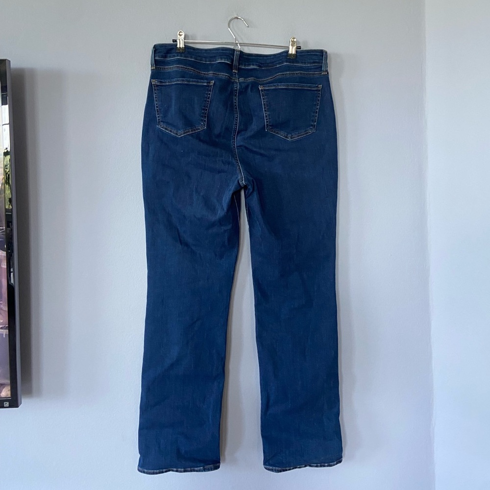 🛑SOLD NYDJ Not Your Daughter’s Jeans Marilyn Straight Leg Jean in Quinn Wash - Picture 3 of 8